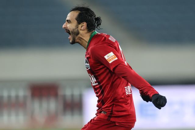 顽强河南现铁军本色 多拉多1V3破门破山东金身